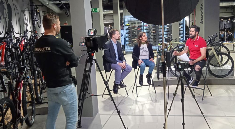 La Fundación y Barrabés Ski Montaña se alían para promocionar las vías verdes y el cicloturismo La Fundación y Barrabés Ski Montaña se alían para promocionar las vías verdes y el cicloturismo